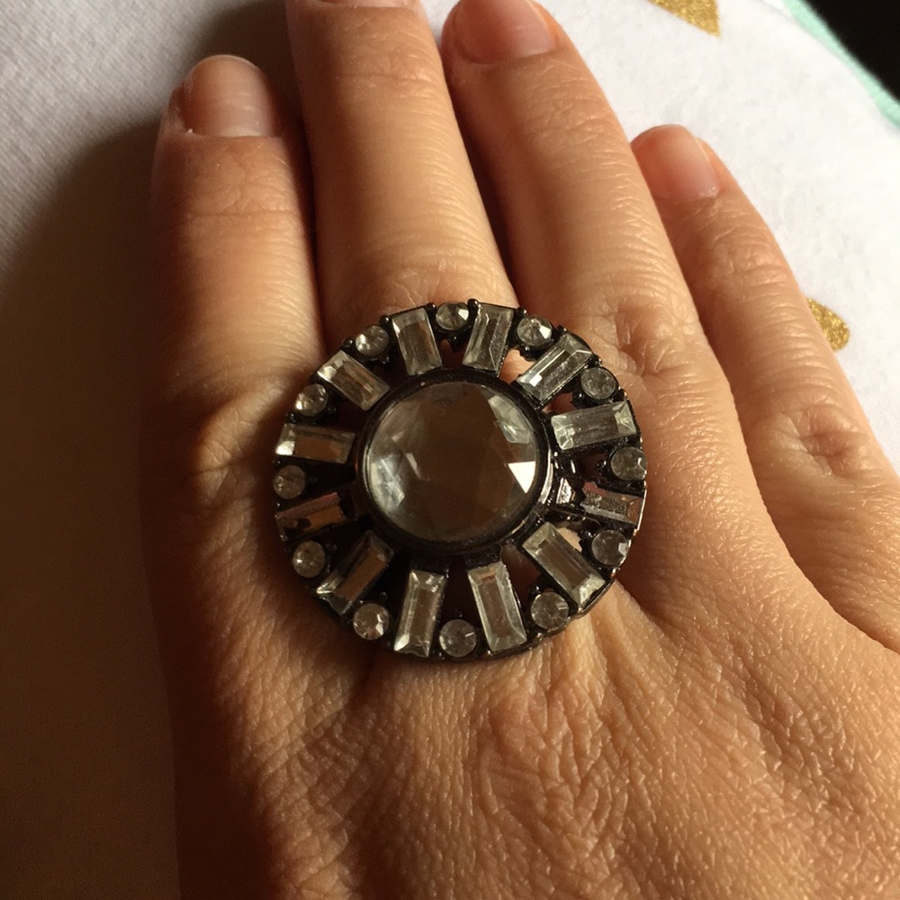 Statement Ring - Picture 2 of 3